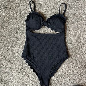 Women’s new scalloped swim suit